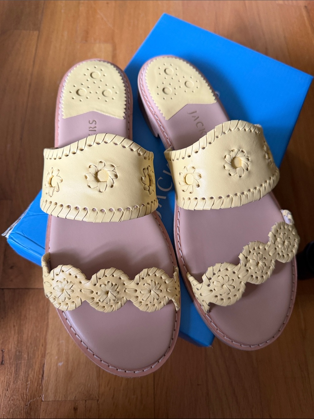 Caroline Yellow Floral Cutout Leather flat Slide Sandals - Women's 9.5